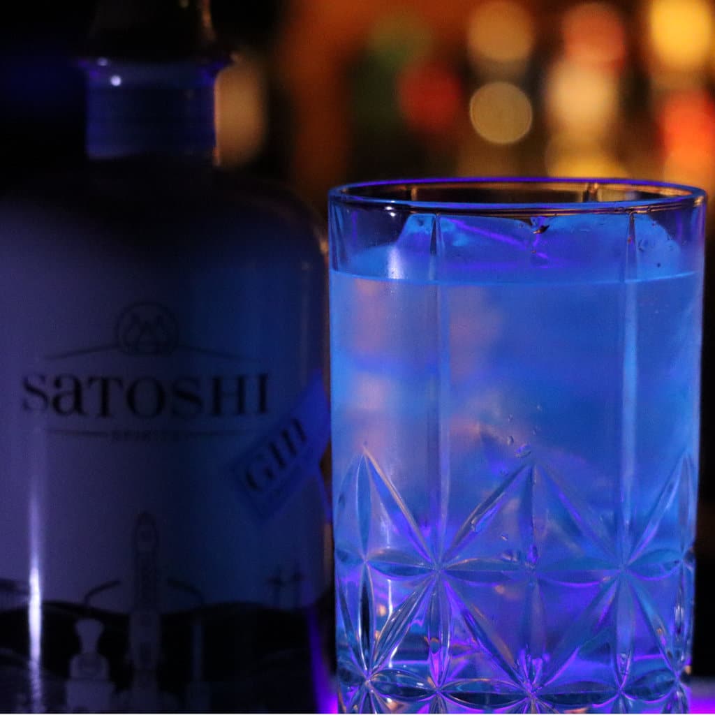Satoshi Bar hellblau