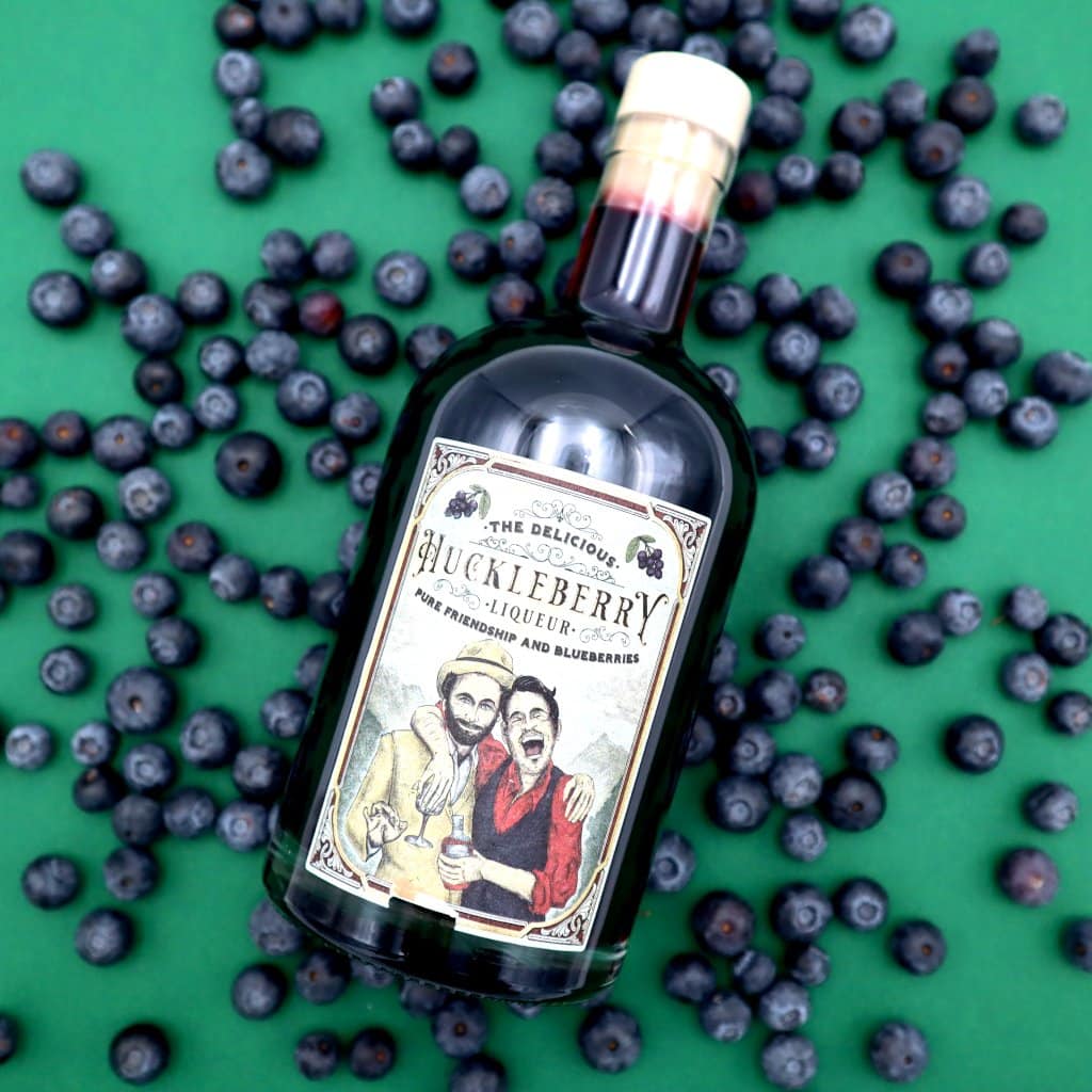 Huckleberry Gin Likör mit Heidelbeeren